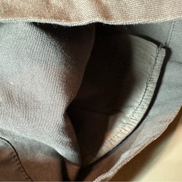 Shorts - Picture 2 of 5